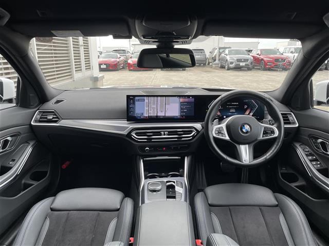 3シリーズツーリング320i Mスポーツ