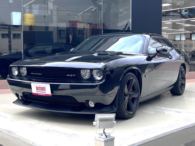 チャレンジャーSRT8