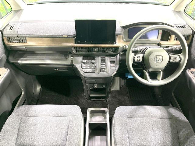 ステップワゴン2.0 e:HEV エアー