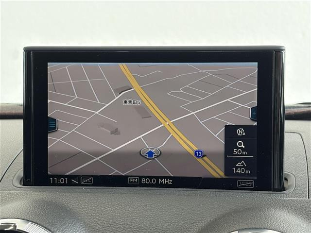 A3セダン2.0 TFSI クワトロ スポーツ 4WD