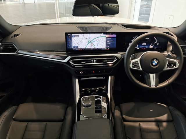 2シリーズクーペM240i xドライブ 4WD