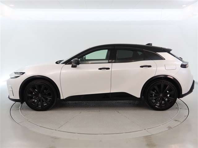 クラウンスポーツ2.5 Z E-Four 4WD