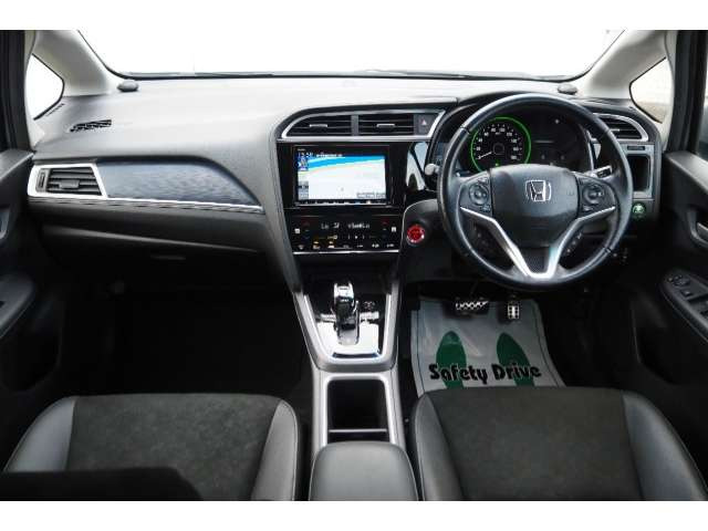 シャトル1.5 ハイブリッド X ホンダセンシング 4WD