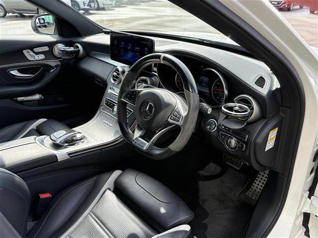 CクラスワゴンAMG C63 S