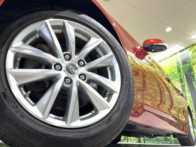 �y����17�C���`�A���~�z�C�[���z�O�ςɃ}�b�`���������A���~�z�C�[���𑕒����Ă���܂��B�e��ЊO�A���~�z�C�[����A�X�^�b�h���X�^�C�����戵�����Ă���܂��B���񂲑��k����������