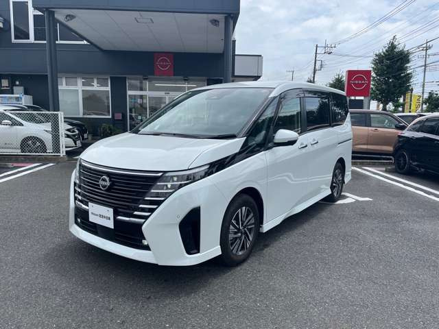 セレナ1.4 e-POWER ハイウェイスターV
