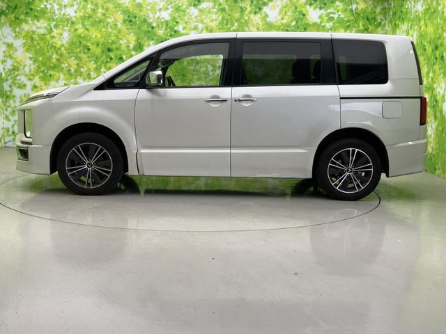 デリカD:5アーバンギア 2.2 G パワーパッケージ 4WD