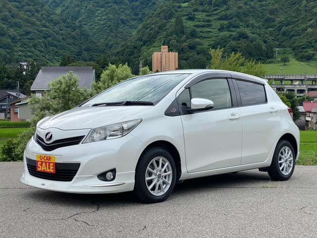 ヴィッツ1.3 F 4WD