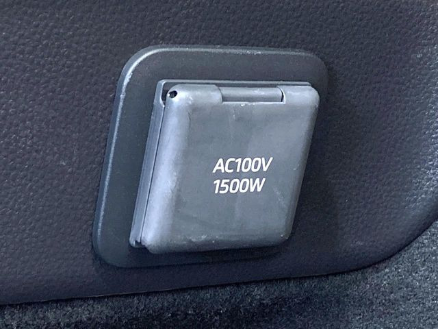 【1500Wアクセサリーコンセント】消費電力1500Wまでの家電が使えます。キャンプやスポーツ・アウトドアでのアクティビティはもちろん、災害・停電の際に大活躍♪