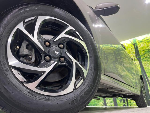�y���f���X�^114�C���`�A���~�z�C�[���z�f�U�C�����̍����A���~�z�C�[���𑕒����Ă���܂��B�e��ЊO�A���~�z�C�[����A�X�^�b�h���X�^�C�����戵�����Ă���܂��B���񂲑��k����������