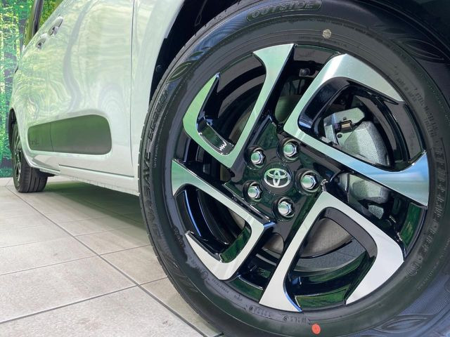 �y����15�C���`�A���~�z�C�[���z�O�ςɃ}�b�`���������A���~�z�C�[���𑕒����Ă���܂��B�e��ЊO�A���~�z�C�[����A�X�^�b�h���X�^�C�����戵�����Ă���܂��B���񂲑��k����������