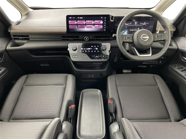 セレナ1.4 e-4ORCE ハイウェイスターV 4WD