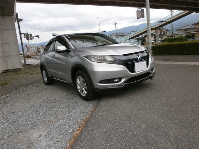 ヴェゼル1.5 ハイブリッド X 4WD