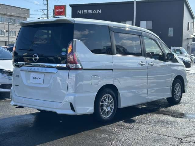 セレナ2.0 ハイウェイスター VセレクションII 4WD