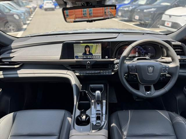 クラウンスポーツ2.5 Z E-Four 4WD