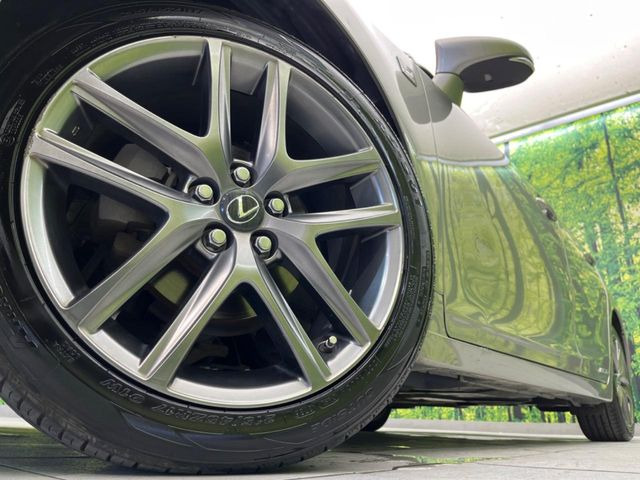 �y����17�C���`�A���~�z�C�[���z�O�ςɃ}�b�`���������A���~�z�C�[���𑕒����Ă���܂��B�e��ЊO�A���~�z�C�[����A�X�^�b�h���X�^�C�����戵�����Ă���܂��B���񂲑��k����������