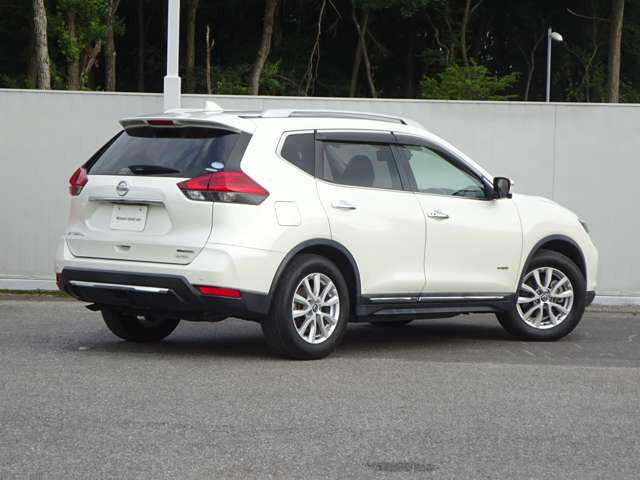 エクストレイル2.0 20X ハイブリッド 助手席スライドアップシート 4WD