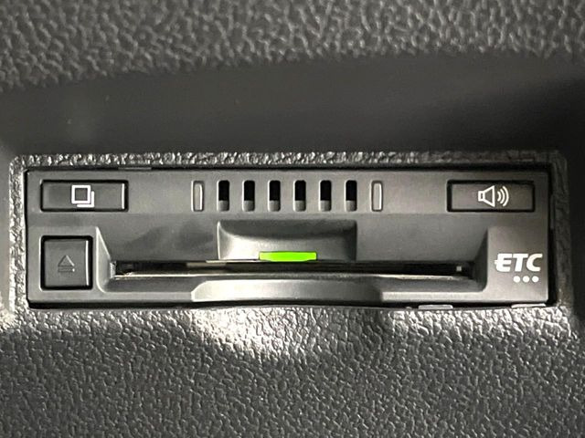 【ETC】高速道路の料金所をストレスなく通過!話題のスポットやサービスエリアに多い「スマートIC」利用時は必須のアイテムです。当店でセットアップを実施、ご納車当日からすぐにご利用いただけます!