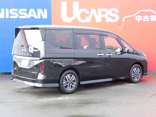 セレナ1.4 e-POWER ハイウェイスターV