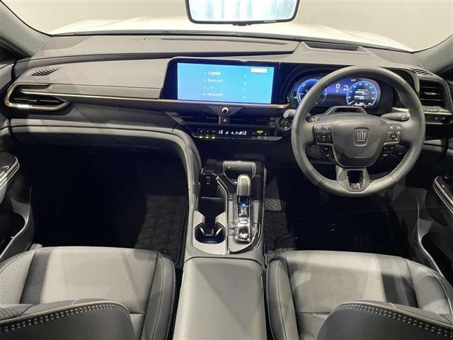 クラウンスポーツ2.5 Z E-Four 4WD