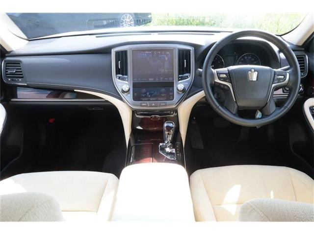 クラウン2.5 ロイヤルサルーン i-Four 4WD