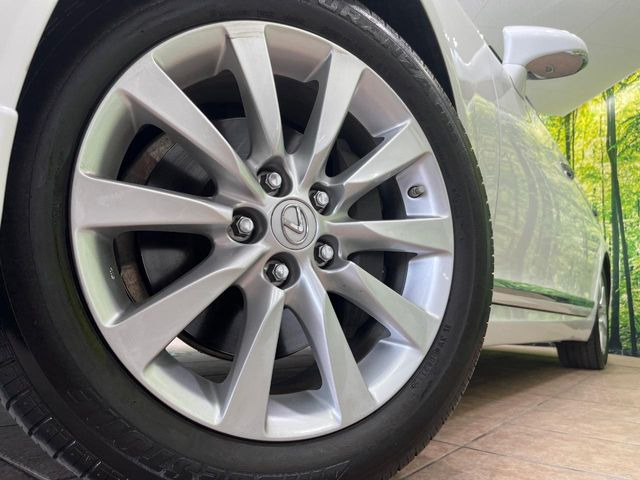 �y�����A���~�z�C�[���z�O�ςɃ}�b�`���������A���~�z�C�[���𑕒����Ă���܂��B�e��ЊO�A���~�z�C�[����A�X�^�b�h���X�^�C�����戵�����Ă���܂��B���񂲑��k����������