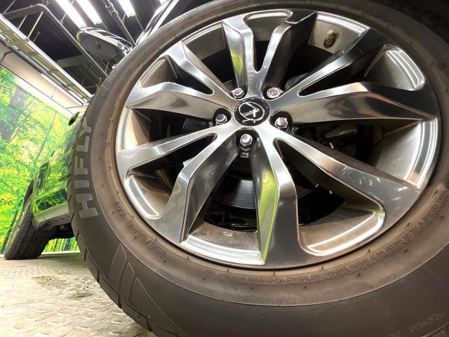 �y����18�C���`�A���~�z�C�[���z�O�ςɃ}�b�`���������A���~�z�C�[���𑕒����Ă���܂��B�e��ЊO�A���~�z�C�[����A�X�^�b�h���X�^�C�����戵�����Ă���܂��B���񂲑��k����������