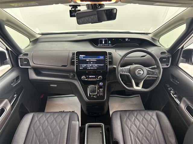 セレナ1.2 e-POWER ハイウェイスターG