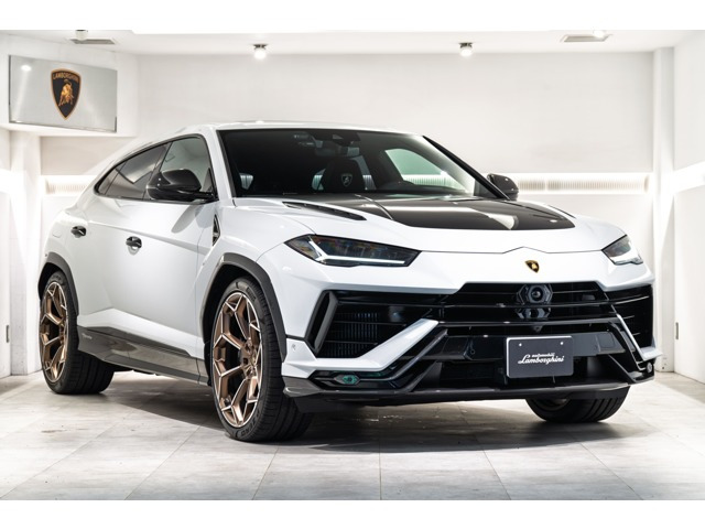 ウルスペルフォルマンテ 4WD