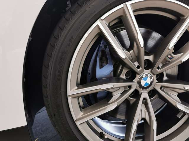 2シリーズクーペM240i xドライブ 4WD