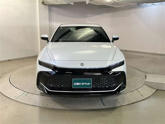 クラウンクロスオーバー2.5 G アドバンスト レザー パッケージ E-Four 4WD