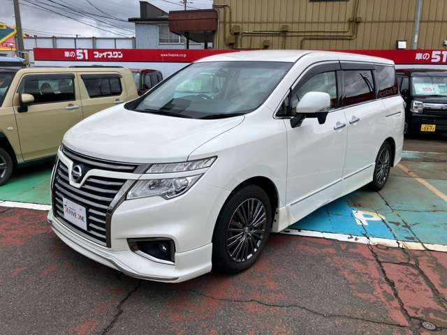 エルグランド2.5 250ハイウェイスターS ホワイトレザー アーバンクロム 4WD