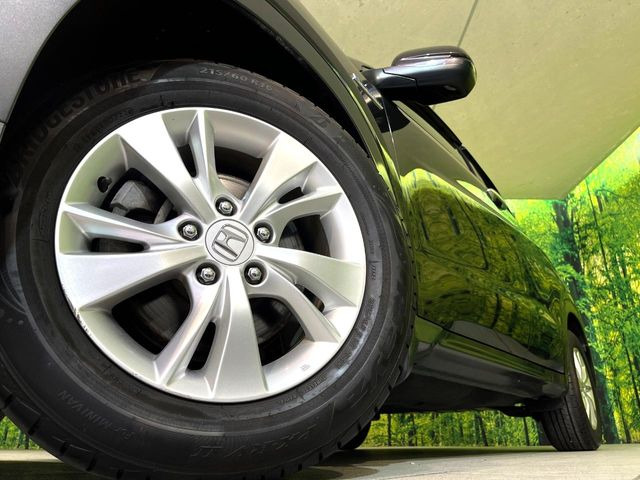 �y����16�C���`�A���~�z�C�[���z�O�ςɃ}�b�`���������A���~�z�C�[���𑕒����Ă���܂��B�e��ЊO�A���~�z�C�[����A�X�^�b�h���X�^�C�����戵�����Ă���܂��B���񂲑��k����������