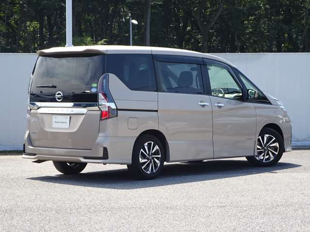 セレナ2.0 ハイウェイスターV