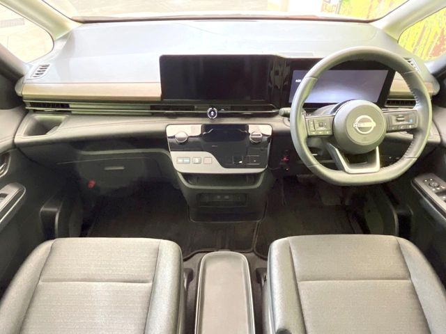 セレナ1.4 e-POWER ハイウェイスターV