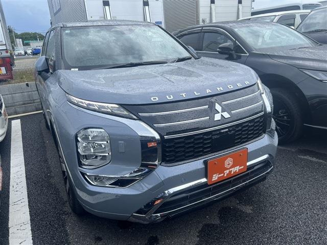 アウトランダーPHEV 2.4 P エグゼクティブ パッケージ 4WD