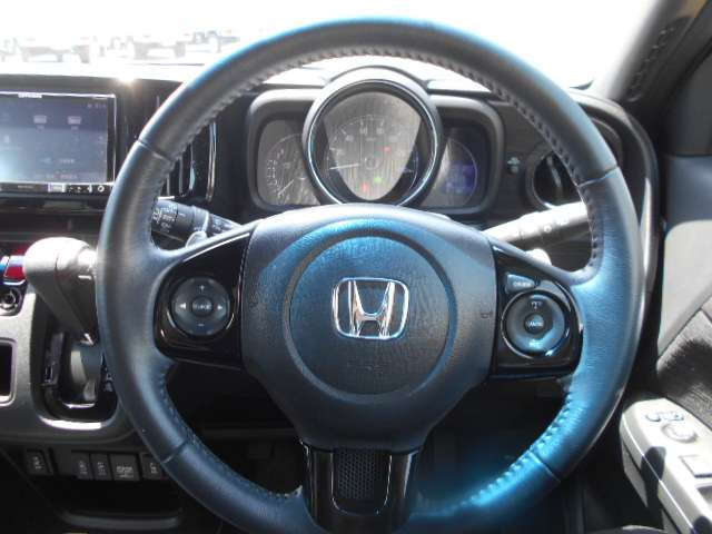 N-ONEプレミアム ツアラー 4WD