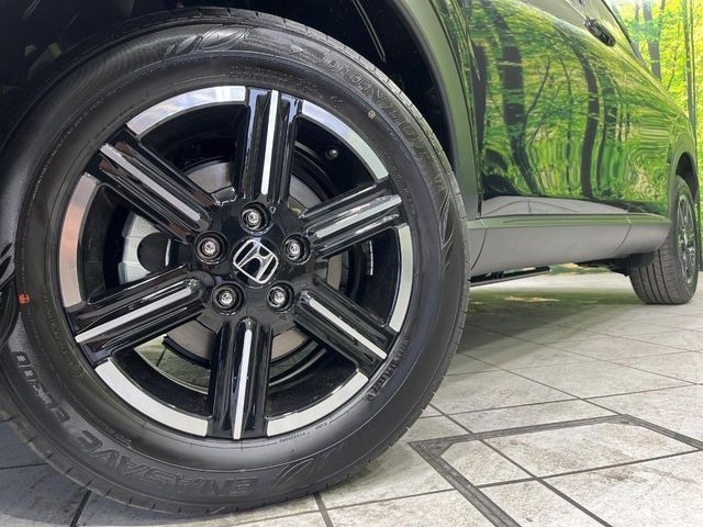 �y����16�C���`�A���~�z�C�[���z�O�ςɃ}�b�`���������A���~�z�C�[���𑕒����Ă���܂��B�e��ЊO�A���~�z�C�[����A�X�^�b�h���X�^�C�����戵�����Ă���܂��B���񂲑��k����������