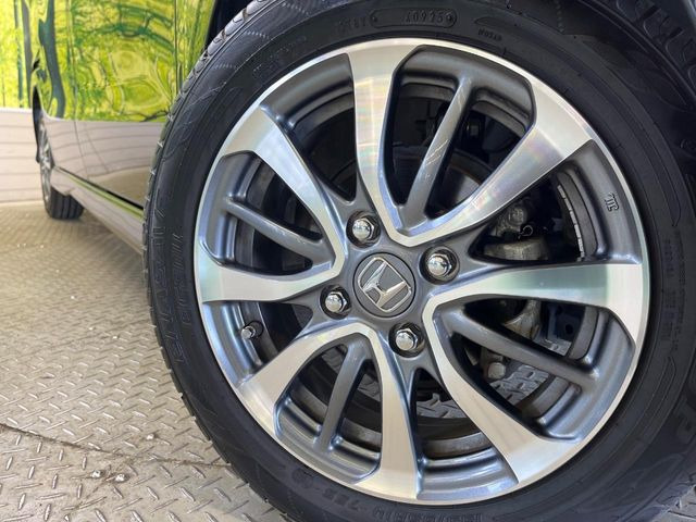 �y����14�C���`�A���~�z�C�[���z�O�ςɃ}�b�`���������A���~�z�C�[���𑕒����Ă���܂��B�e��ЊO�A���~�z�C�[����A�X�^�b�h���X�^�C�����戵�����Ă���܂��B���񂲑��k����������