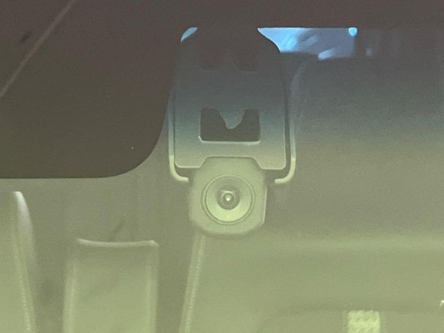 【ドライブレコーダー】ドライブレコーダー装備!走行中はもちろん、あおり運転や事故に遭遇した際、映像で記録し、万一のリスクに備えます。※記録用SDカードはお客様ご自身でご準備いただく必要があります。