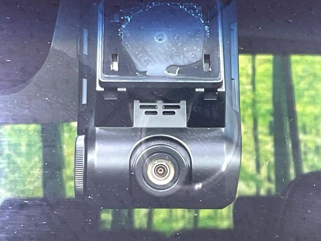 【ドライブレコーダー】ドライブレコーダー装備!走行中はもちろん、あおり運転や事故に遭遇した際、映像で記録し、万一のリスクに備えます。※記録用SDカードはお客様ご自身でご準備いただく必要があります。