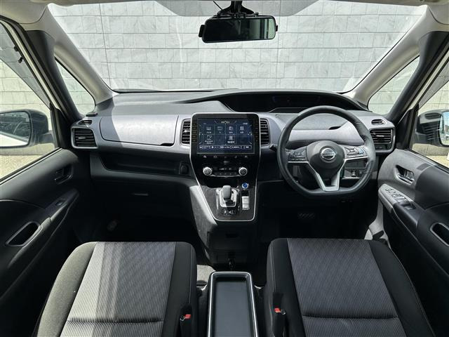 セレナ1.2 e-POWER ハイウェイスターV