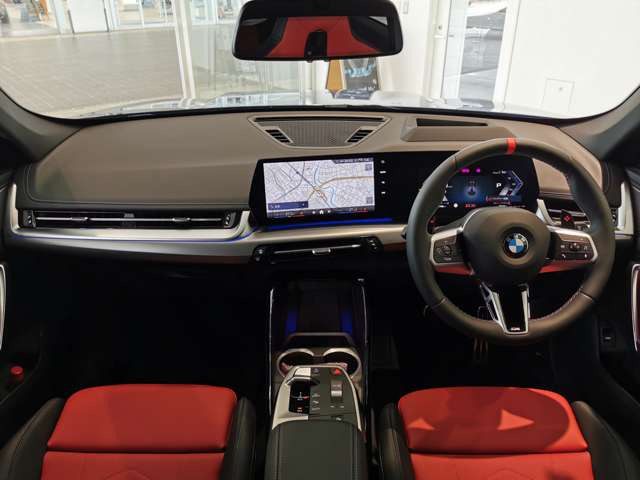 X1M35i xドライブ DCT 4WD