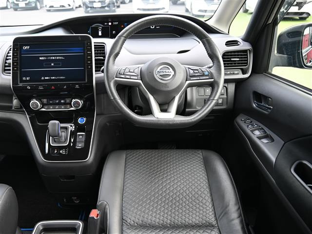 セレナ1.2 e-POWER ハイウェイスターV