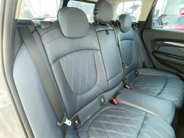 ���㕔���Ȃ��C�ɂȂ�悤�ȃL�Y�E�����ւ��蓙�A�傫�ȃ_���[�W�͂Ȃ��A�ǍD�ȏ�Ԃł��B