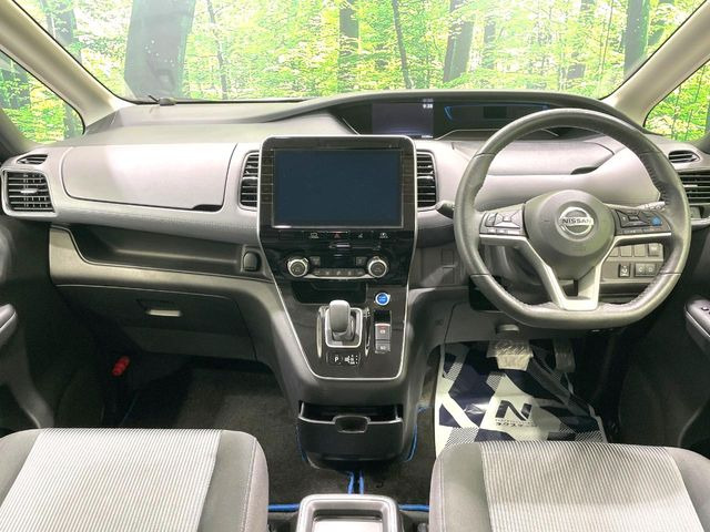 セレナ1.2 e-POWER ハイウェイスターV