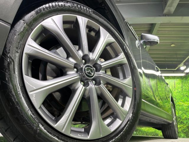 �y����20�C���`�A���~�z�C�[���z�O�ςɃ}�b�`���������A���~�z�C�[���𑕒����Ă���܂��B�e��ЊO�A���~�z�C�[����A�X�^�b�h���X�^�C�����戵�����Ă���܂��B���񂲑��k����������