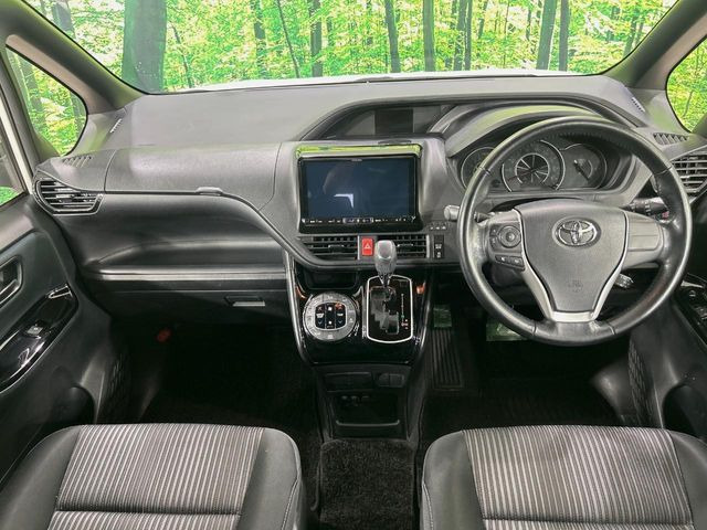 ヴォクシー2.0 ZS