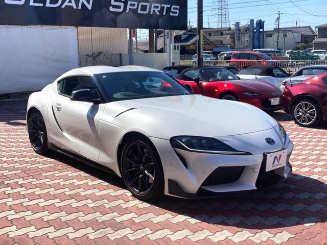 �������x�̃K���X�疌�ŝ����͂������A�㎿�ȃc���E����������B���O����_���J�����؂Ȉ��Ԃ�ی삵�A�F�����E�򉻂�h�~�B�u�e�X�v���b�V���R�[�g�v�A�u�e�v���~�b�T�R�[�g�v���炨�I�т��������܂��B