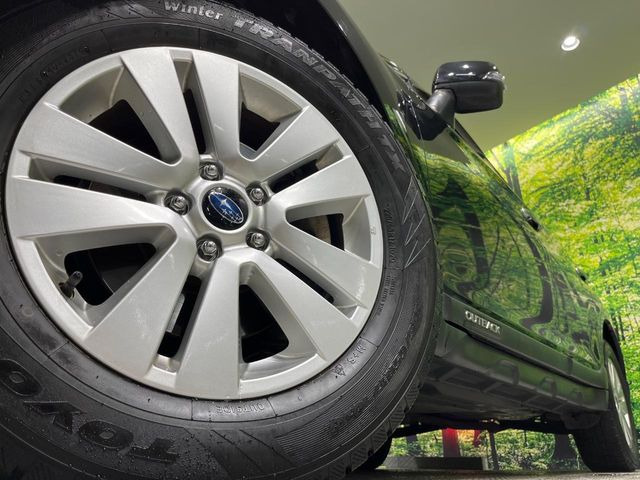 �y����17�C���`�A���~�z�C�[���z�O�ςɃ}�b�`���������A���~�z�C�[���𑕒����Ă���܂��B�e��ЊO�A���~�z�C�[����A�X�^�b�h���X�^�C�����戵�����Ă���܂��B���񂲑��k����������